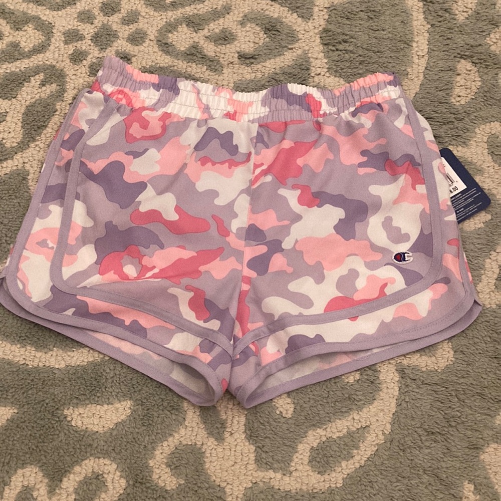 Girls medium Champion camo shorts